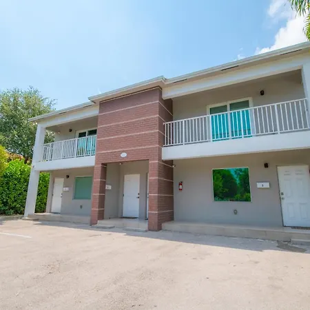 Spacious Entire Apartment With Free Parking Hollywood Exterior photo