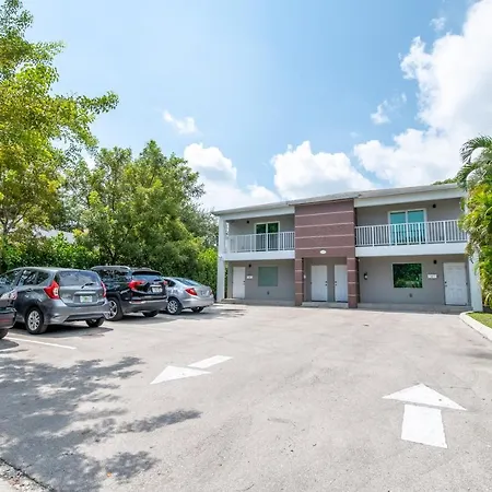 Spacious Entire Apartment With Free Parking Hollywood Exterior photo