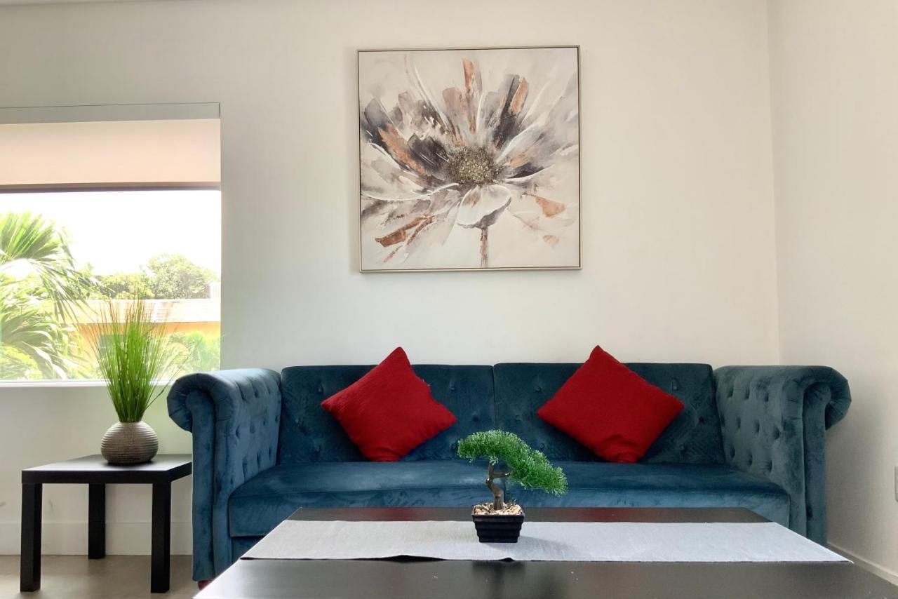 Spacious Entire With Free Parking Apartment