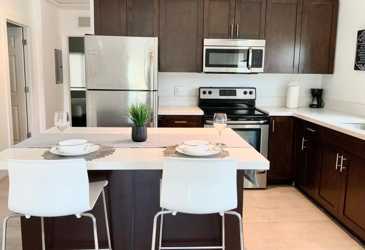 Spacious Entire With Free Parking Apartment