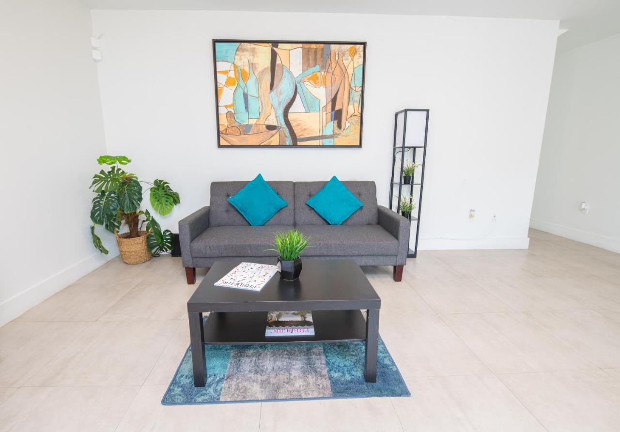 Spacious Entire With Free Parking Hollywood